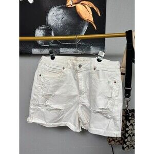 NWT American Eagle White Distressed Stretch Mom Shorts | Size 14 (32W)